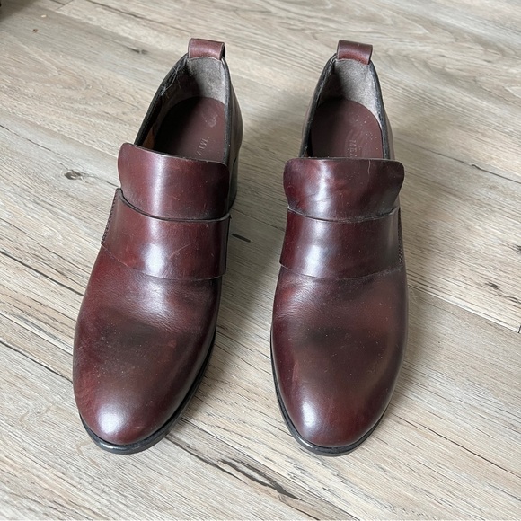 Measponte Leather Shoe - Picture 2 of 8